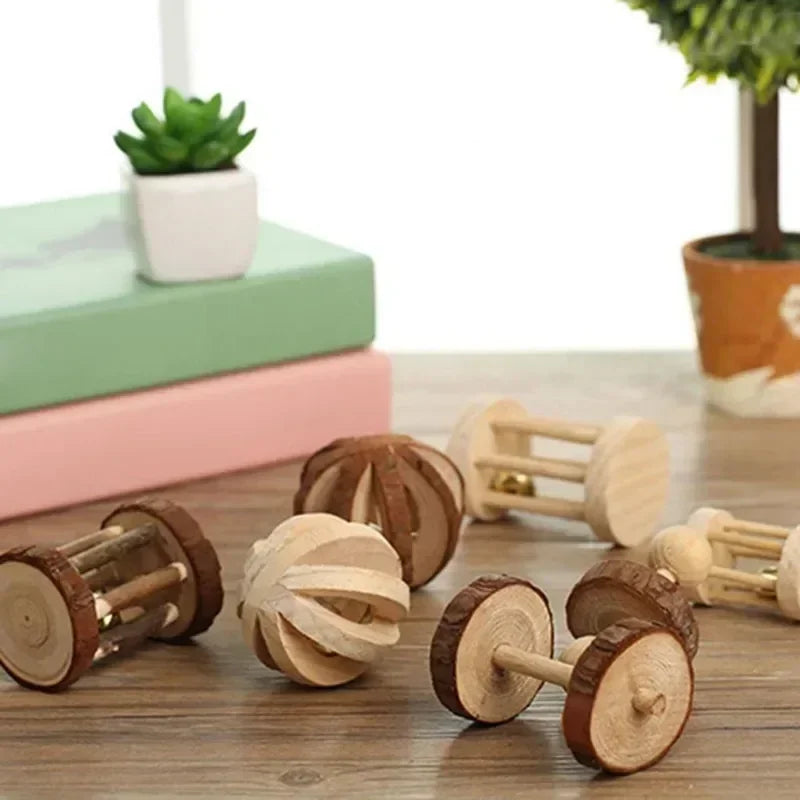 Cute Rabbit Wooden Chew Toys for Guinea Pigs Rat